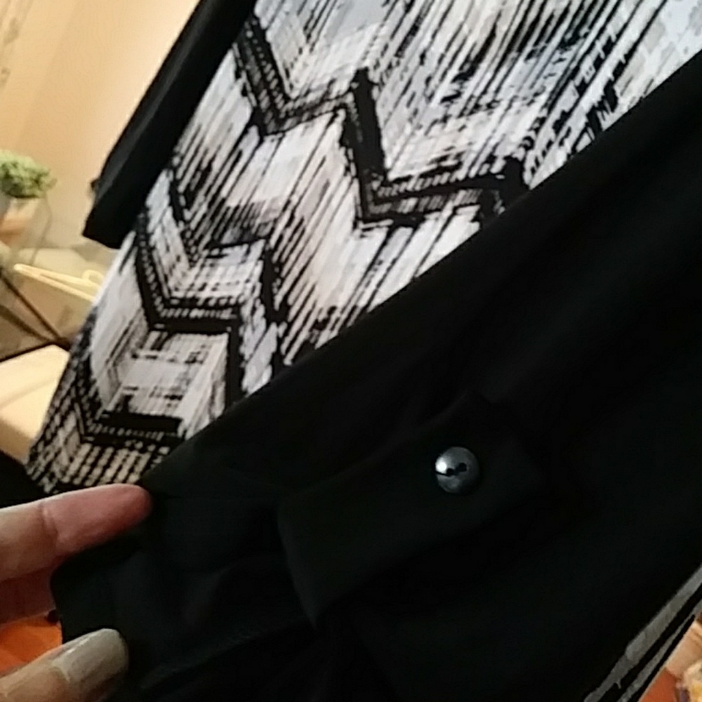 Top - Picture 3 of 3